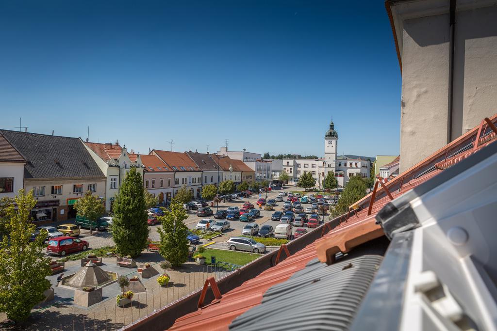 Penzion Longus Kyjov  Buitenkant foto